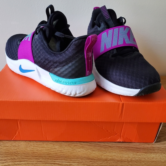 Nike Renew In Season Sneakers Size 8 Women’s - Picture 7 of 8